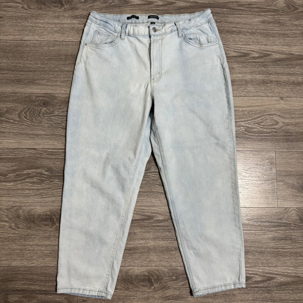 Wild Fable Womens 34x26 in Super High Rise Tapered Jeans Light Wash Size 15 Blue